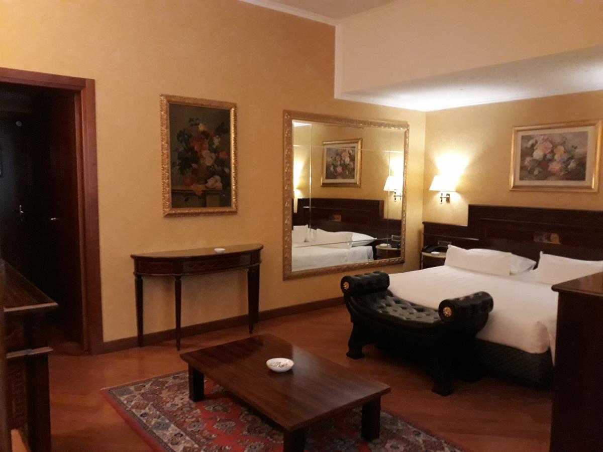 Luna Hotel 4*