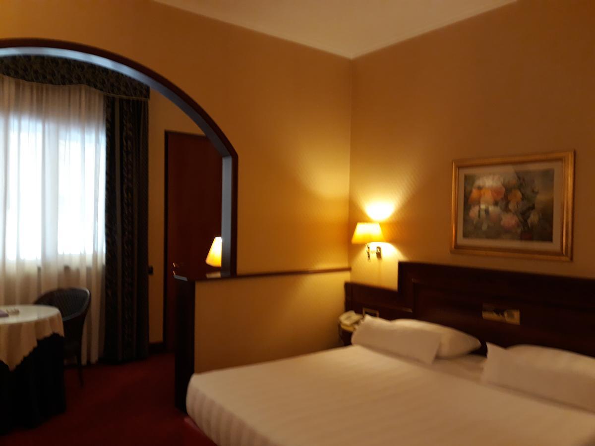 Luna Hotel